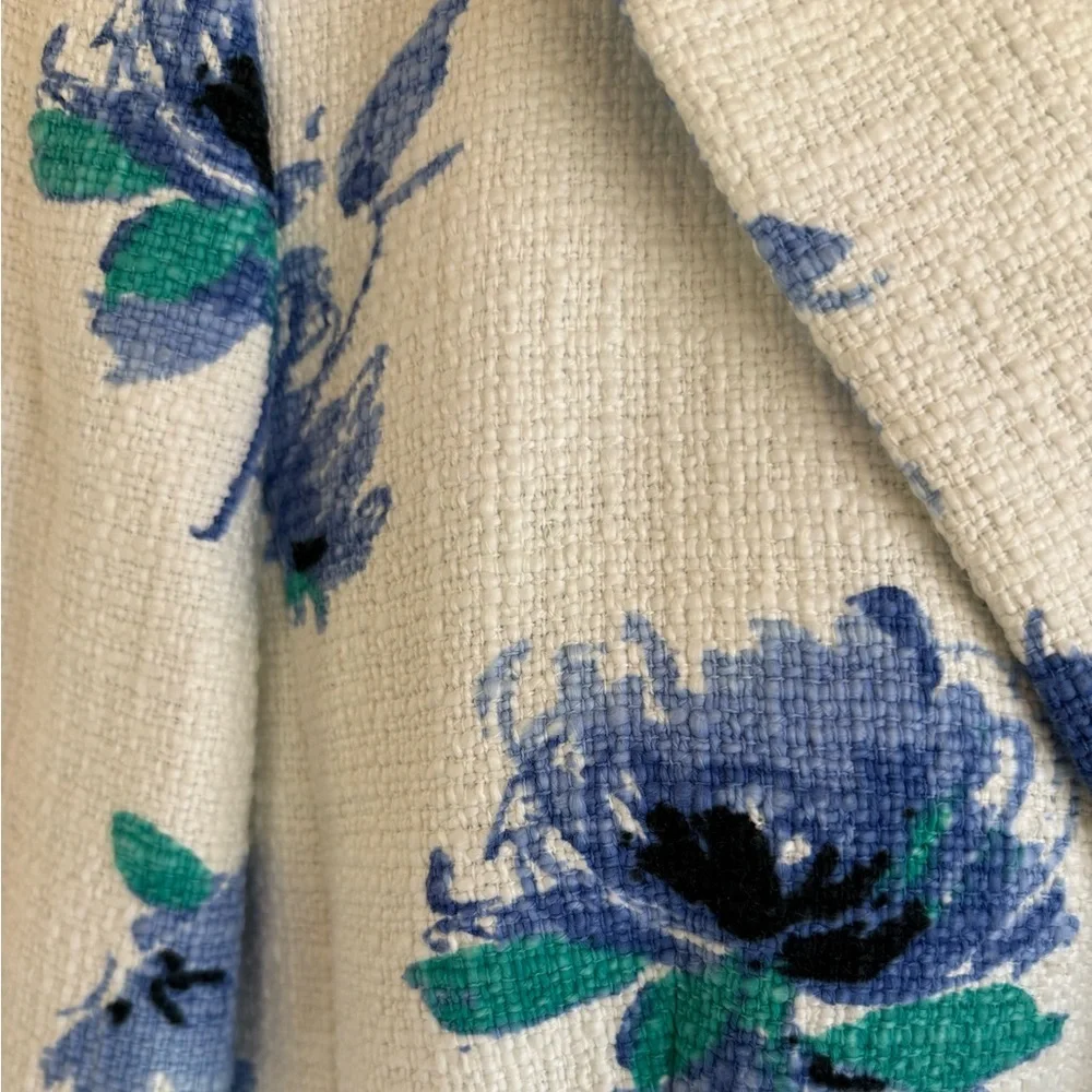 Petite Sophisticate-NWT Size 6 stunning woven cotton floral blazer. Lined. New! - Picture 13 of 16